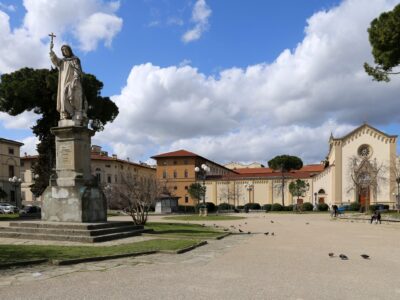 Piazza_savonarola,_Foto_wikipedia.it