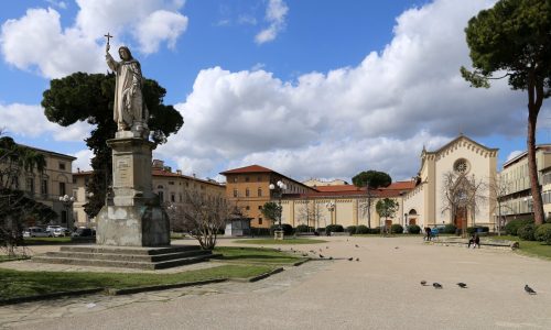 Piazza_savonarola,_Foto_wikipedia.it