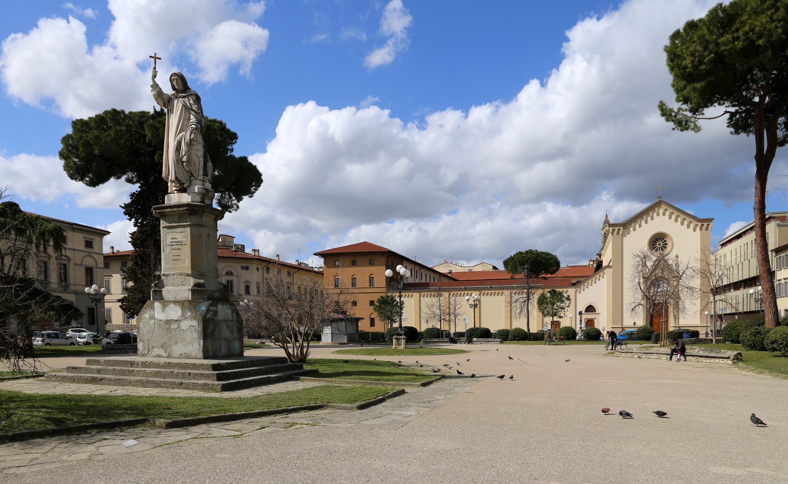 Piazza_savonarola,_Foto_wikipedia.it