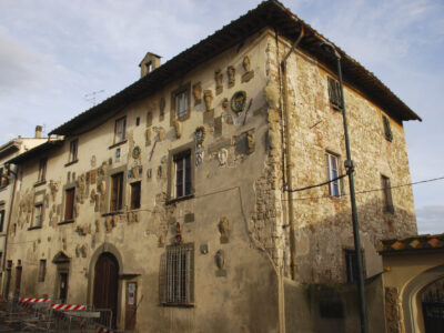 Palazzo_del_Podesta_Galluzzo_Q3_FotoWikipedia