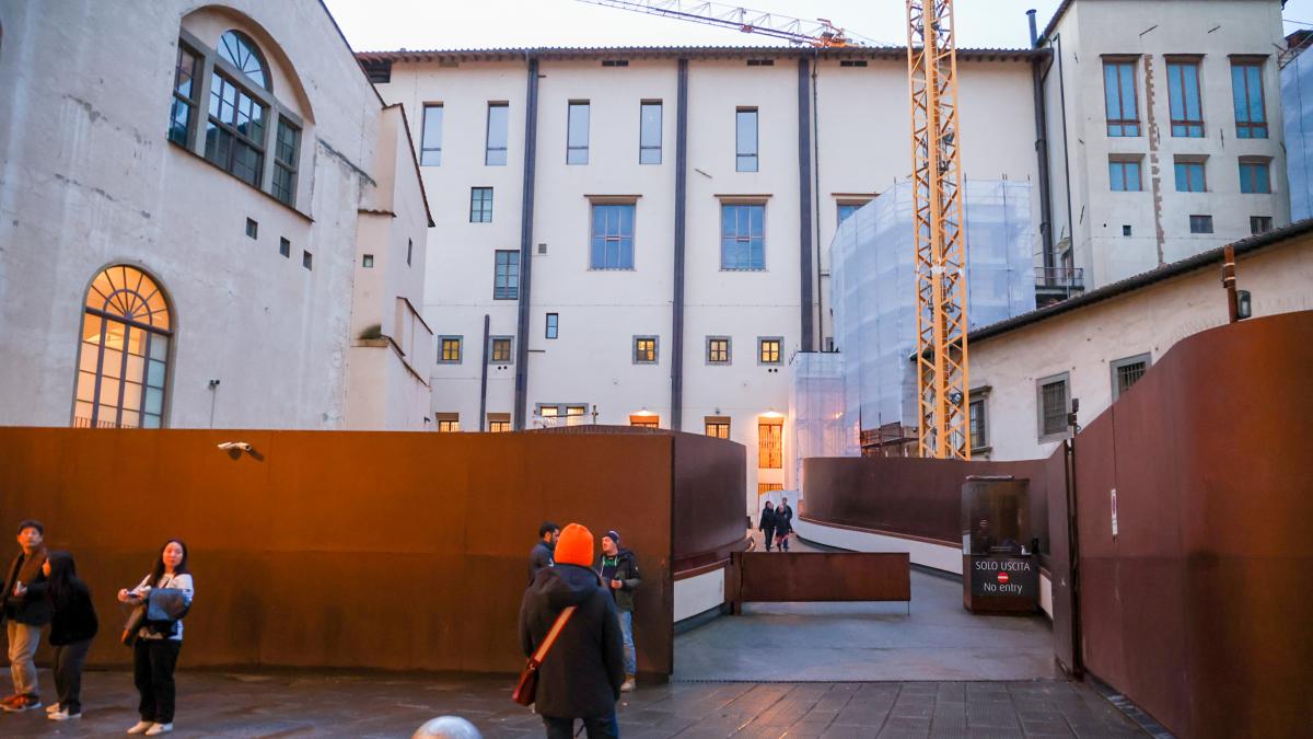 Piazza del grano, loggia Isozaki_Foto Corriere Fiorentino